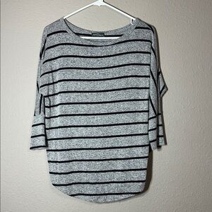 Market & Spruce Gray Striped Top